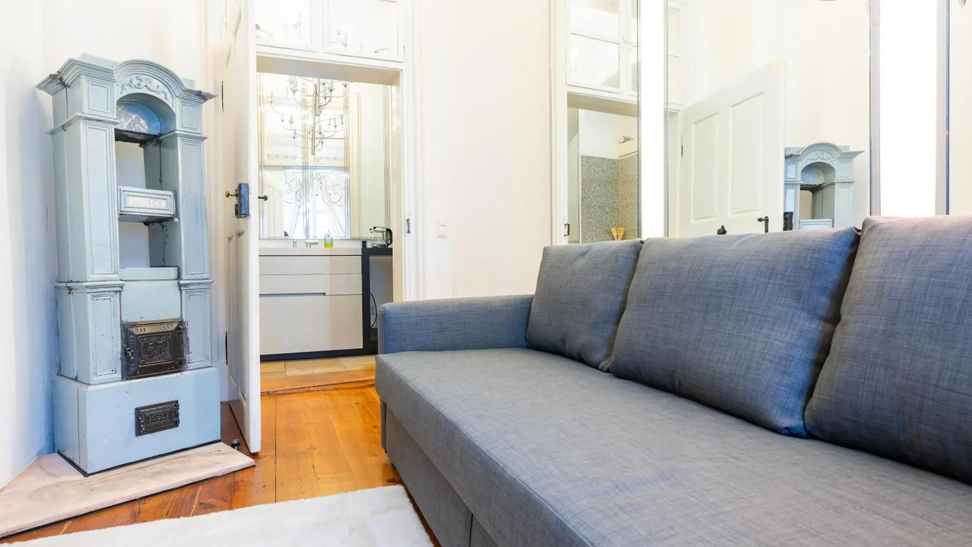 Premium Suites Vienna - Schoenlaterngasse 0*,  Austria